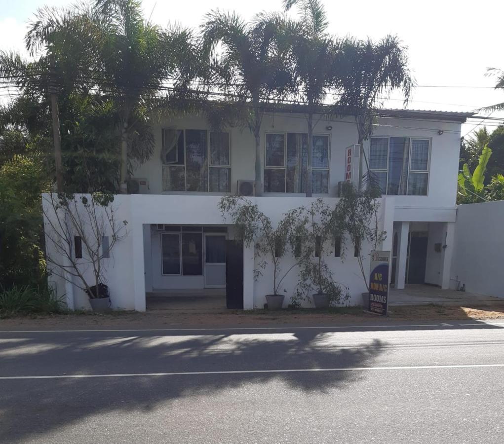 Saragama Holiday Resort Kurunegala Exteriör bild