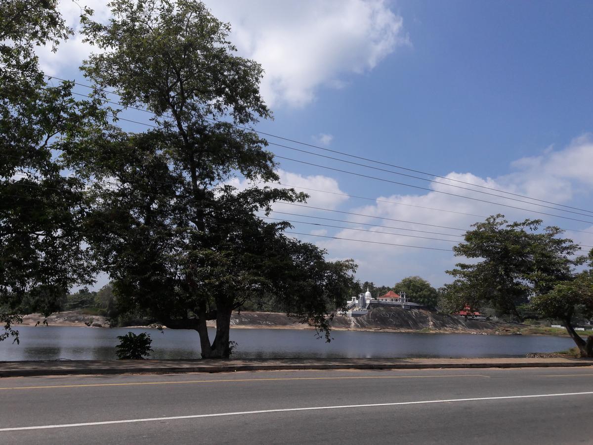 Saragama Holiday Resort Kurunegala Exteriör bild